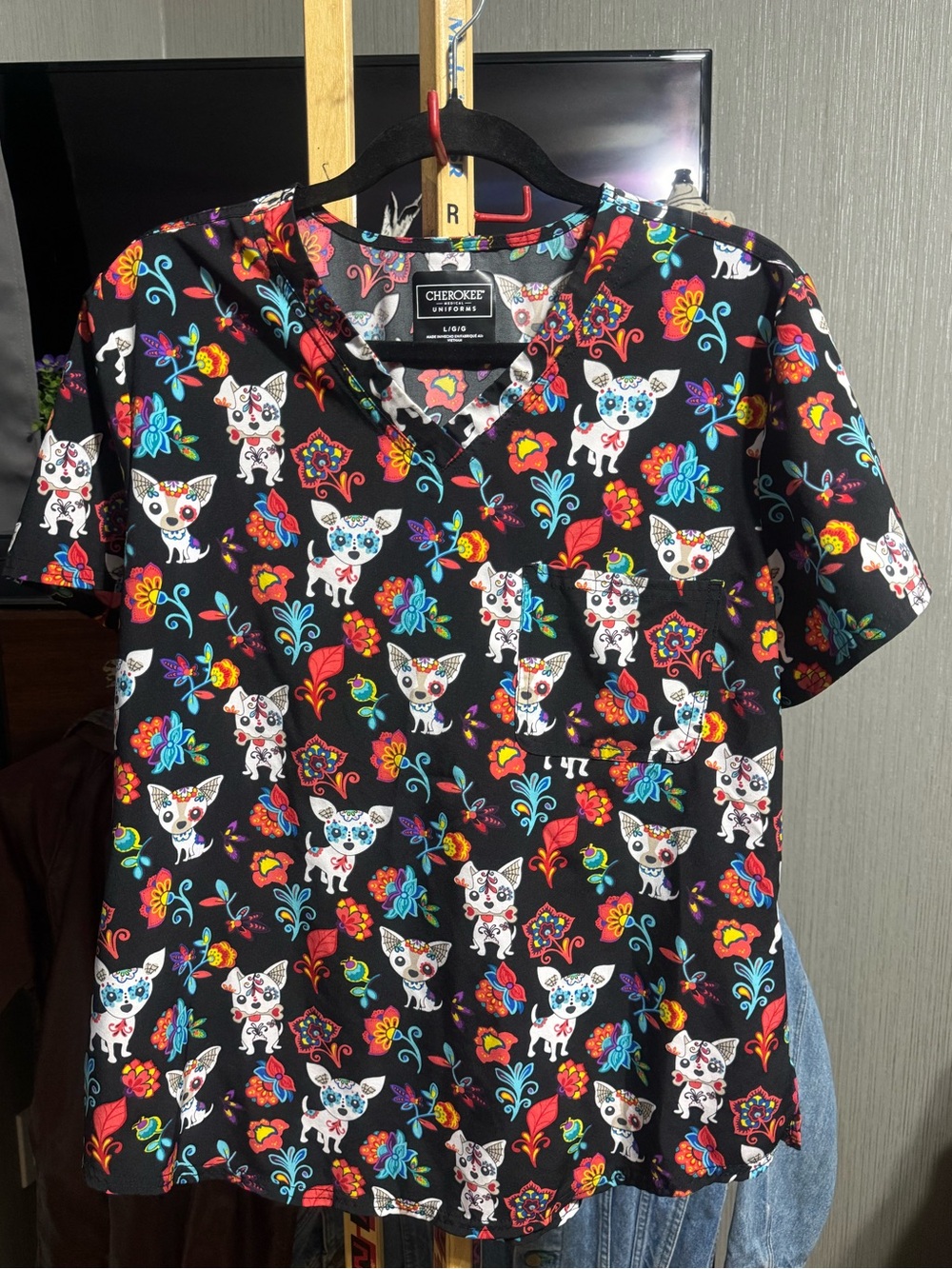 Cherokee Medical Uniforms "Sugar Skull Chihuahuas" Print V-Neck Scrub Top L